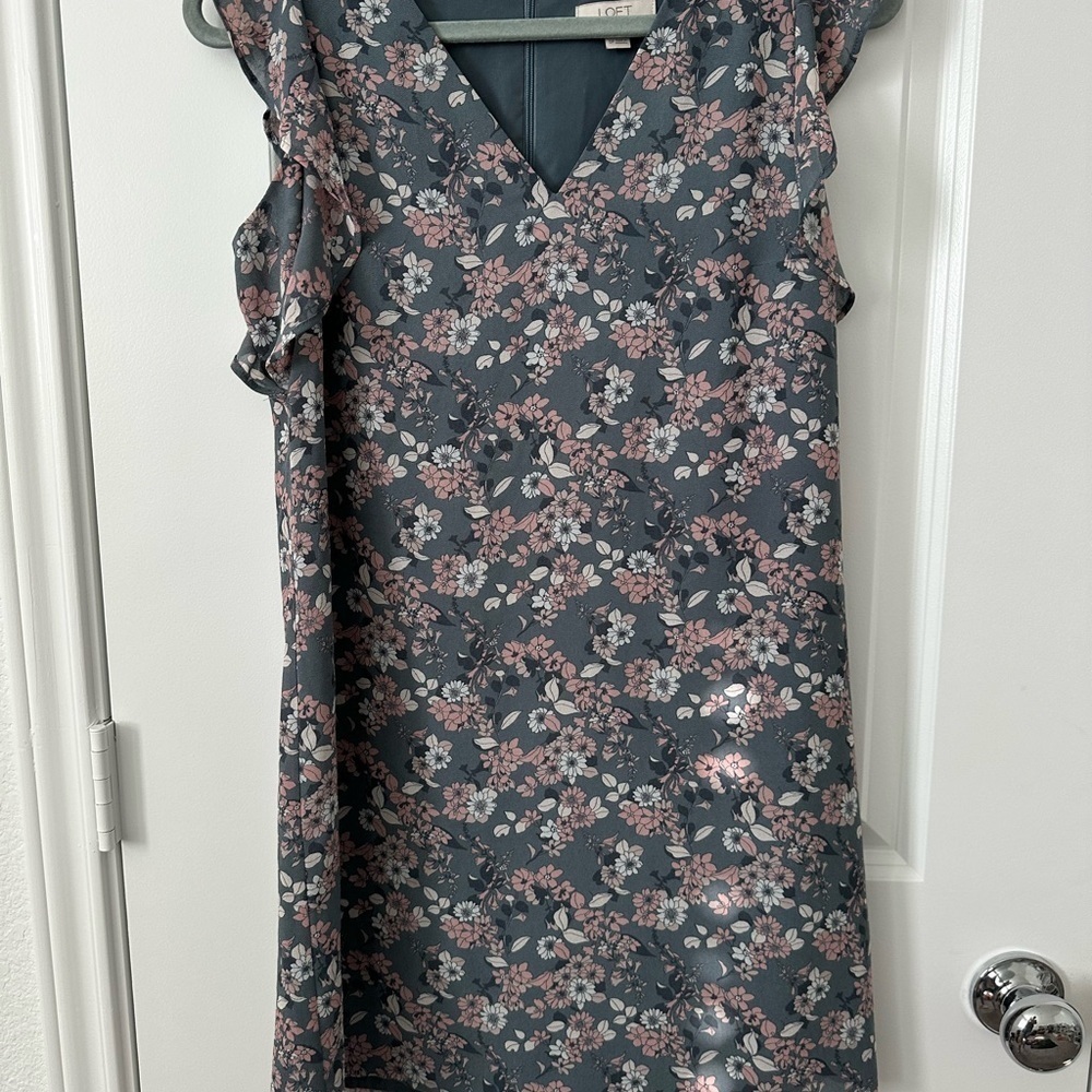 LOFT Outlet Petite Floral Dress Ruffle Sleeve Dress